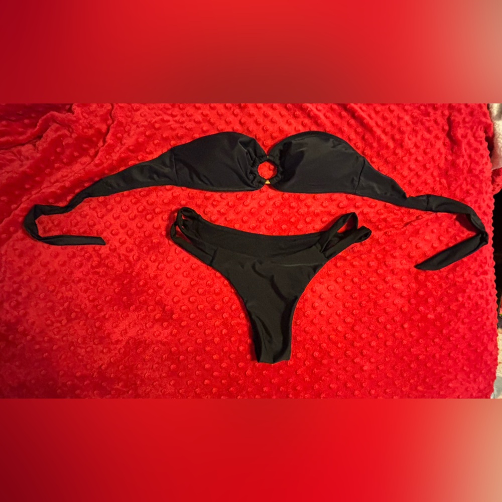 Source Unknown Black Women's Bikini Set